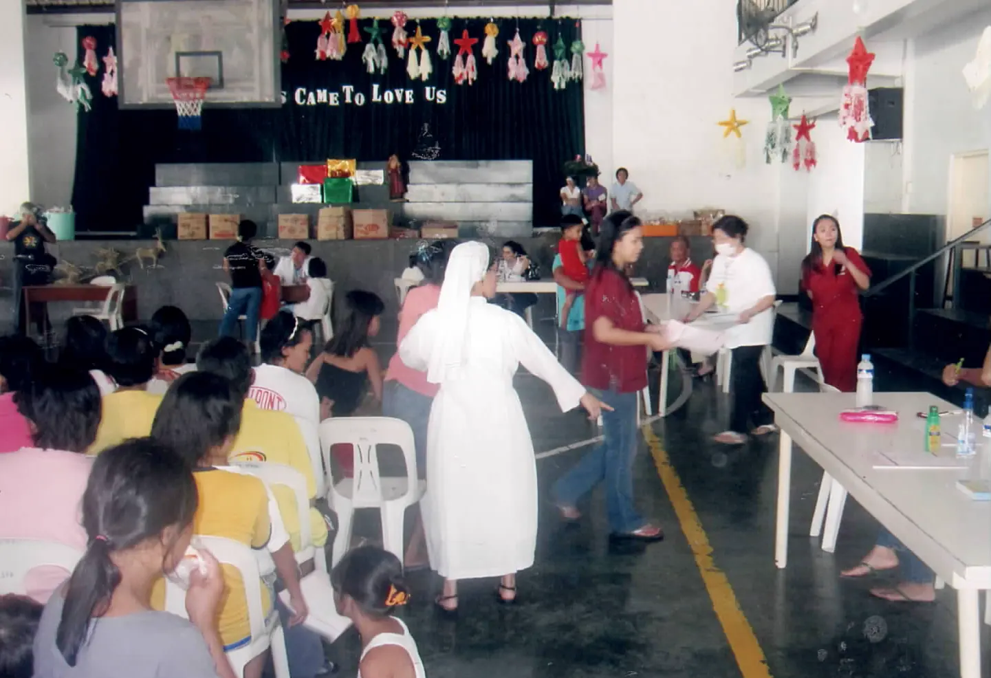 Sacred Heart outreach team serving patients during a community mission